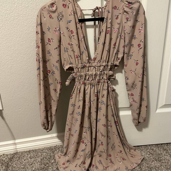 Dresses & Skirts - Dress